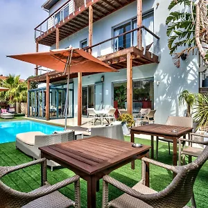 Hotel The One 8 In Point - Solar Power, Le Cap